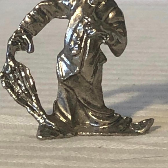 Vintage Small Pewter Clown W/ Hobo Clothes Holding Umbrella - Picture 7 of 9